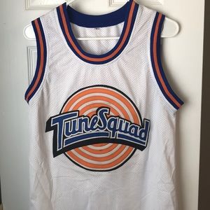 Halloween costume! Lola bunny! 🐇